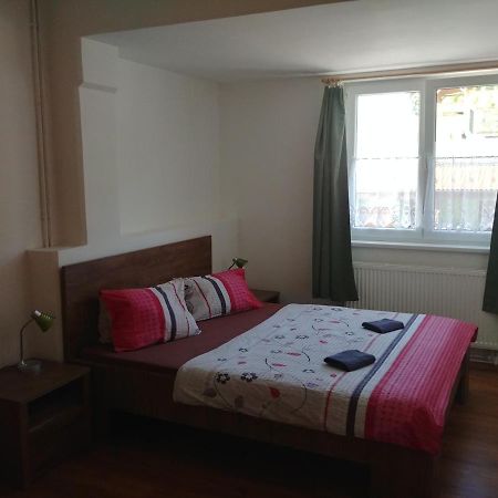 Pod Vinici Hotel Mikulov Kültér fotó