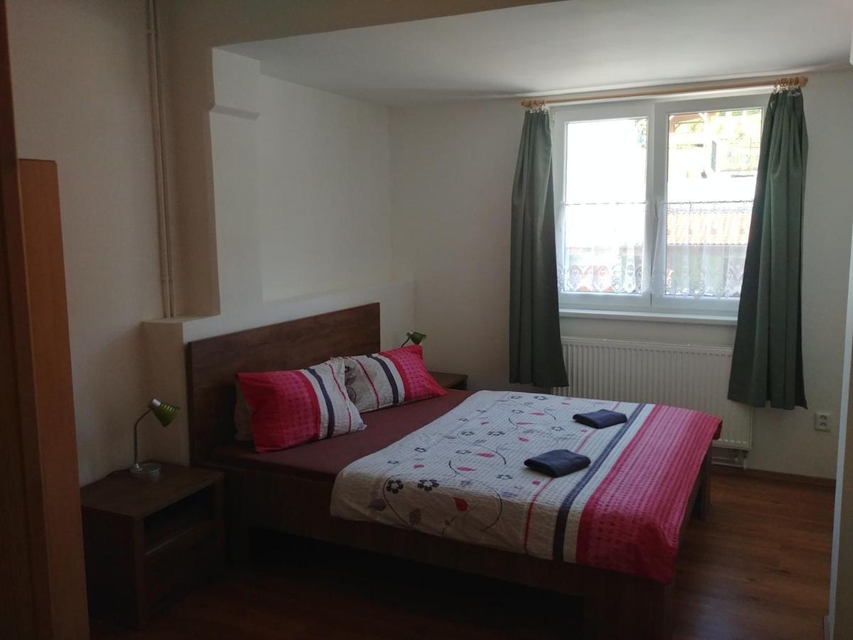 Pod Vinici Hotel Mikulov Kültér fotó