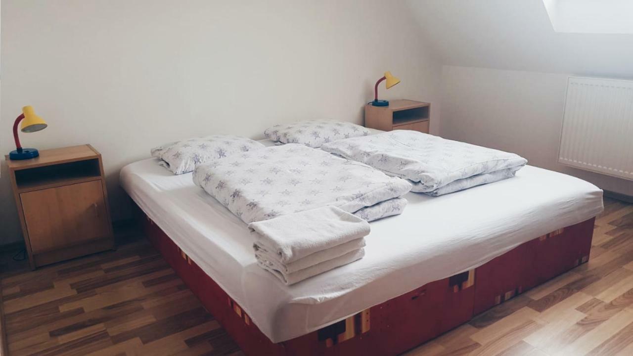 Pod Vinici Hotel Mikulov Kültér fotó