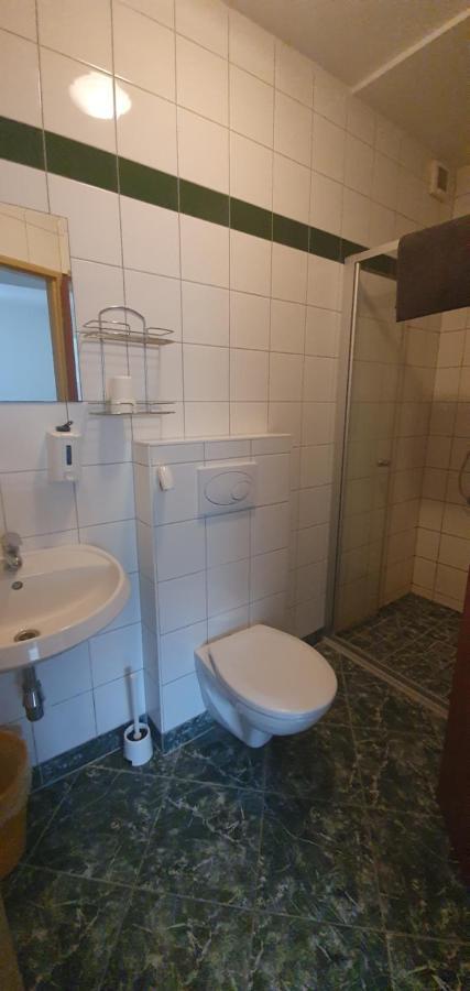 Pod Vinici Hotel Mikulov Kültér fotó