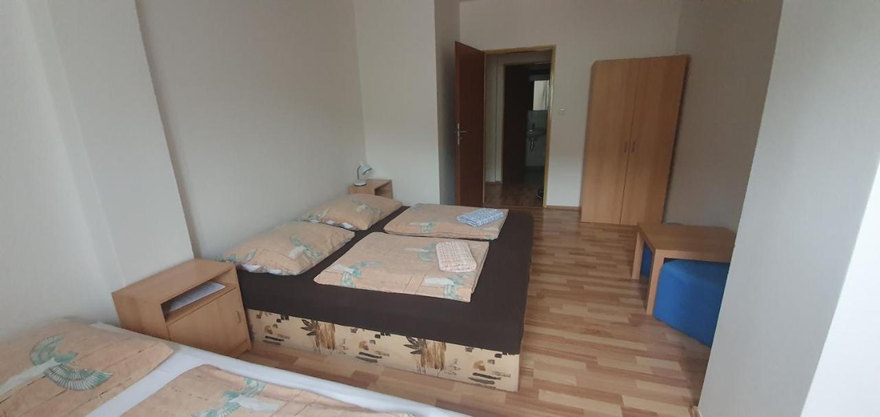 Pod Vinici Hotel Mikulov Kültér fotó