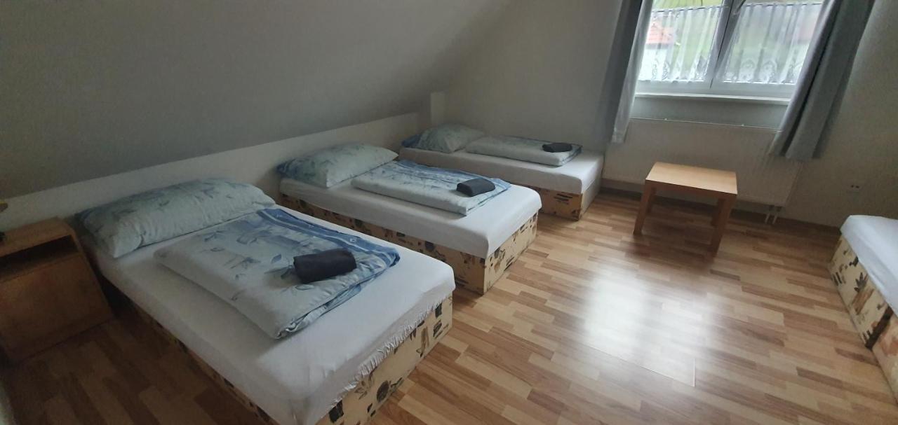 Pod Vinici Hotel Mikulov Kültér fotó